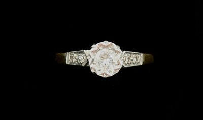 Lot 1133 - An 18ct yellow gold platinum tipped illusion...