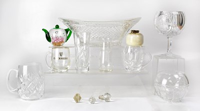 Lot 307 - A group of clear glass items, to include a...