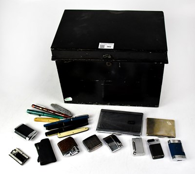 Lot 382 - A collectors' lot, to include two engine...