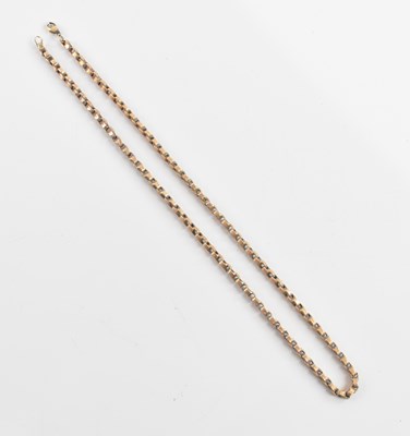 Lot 407 - A yellow metal box link chain, length 45cm,...