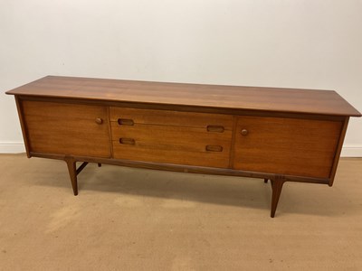 Lot 570 - JOHN HERBERT FOR YOUNGER & SON; a 'Fonseca'...