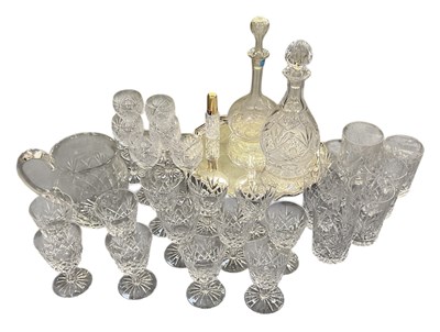 Lot 580 - A quantity of cut and crystal glassware...