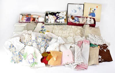 Lot 628 - A quantity of vintage textiles, to include...