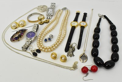 Lot 1370 - A quantity of costume jewellery including...