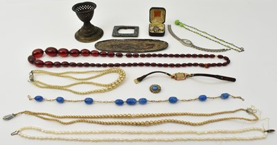 Lot 1360 - A group of mixed costume jewellery including a...