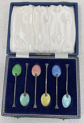 Lot 1105 - A cased set of Elizabeth II hallmarked silver...