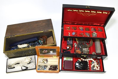 Lot 1594 - A large collection of assorted costume...