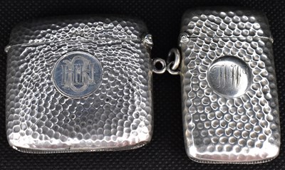 Lot 838 - An Edwardian hallmarked silver vesta case with...