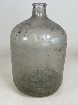 Lot 567 - A handblown glass carboy, height 48cm,...