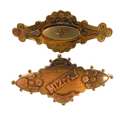 Lot 1133 - A 9ct gold 'Mizpah' brooch and one other 9ct...