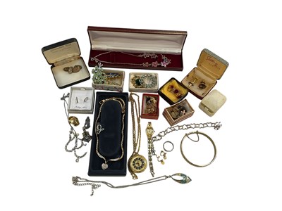 Lot 1346 - A quantity of assorted costume jewellery...