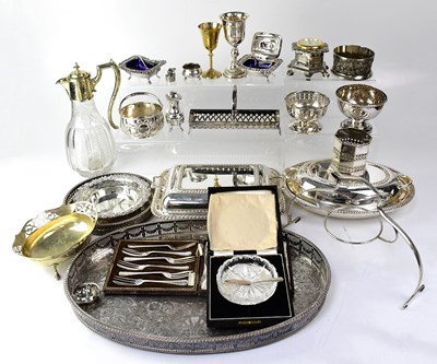 Lot 811 - A quantity of silver plated ware to include an...