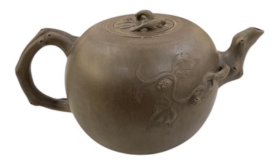 Lot 647 - An early 20th century Chinese stoneware Yixing...