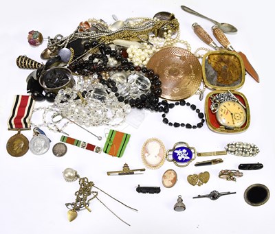 Lot 1565 - A collection of costume jewellery, including...