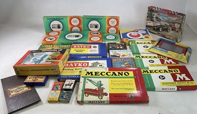 Lot 110 - A quantity of vintage 1960s games, including...