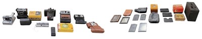 Lot 384 - A quantity of camera and photography equipment...