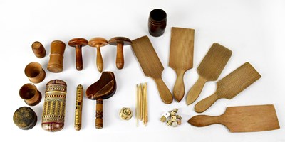 Lot 377 - A collectors' lot to include a bone teetotum,...