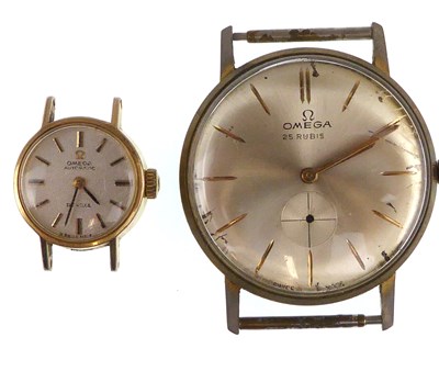 Lot 1283 - OMEGA; a gentlemen's watch head, the silvered...