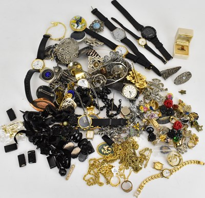 Lot 1235 - Various mixed costume jewellery to include a...