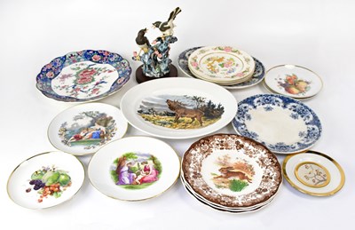 Lot 247 - A small mixed lot of ceramics to include a...