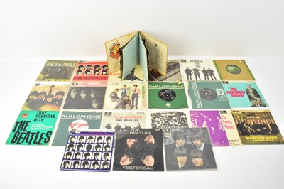 Lot 464 - THE BEATLES; twenty-two records including...