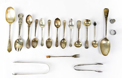 Lot 904 - Hallmarked silver items, to include a George...