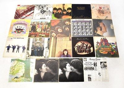Lot 465 - THE BEATLES; vinyl records comprising 'Please...