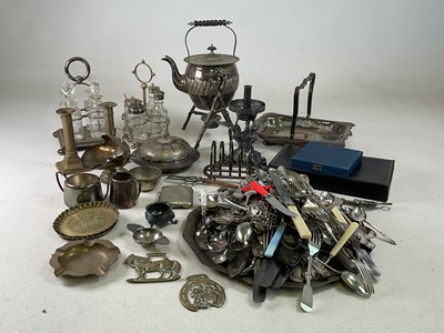 Lot 482 - A quantity of silver plated items and other...