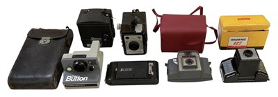 Lot 430 - A quantity of cameras including Kodak, Delta...
