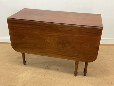 Lot 793 - A mahogany Pembroke table, height 70cm,...