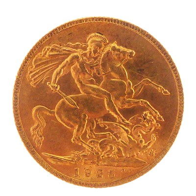 Lot 934 - A George V 1925 sovereign, George & Dragon,...