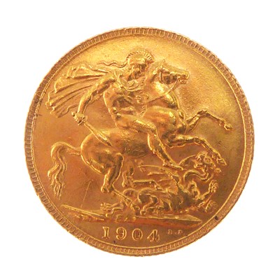 Lot 929 - An Edward VII 1904 sovereign, George & Dragon,...