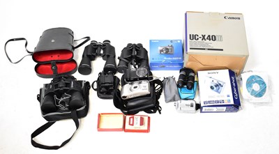Lot 410 - A quantity of cameras, camcorders and...
