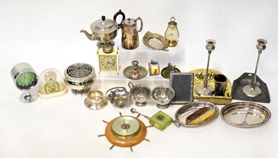 Lot 347 - A quantity of plated ware, to include a rose...