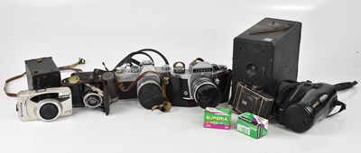 Lot 2492 - A collection of assorted vintage cameras...