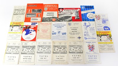 Lot 835 - Vintage football programmes to include...