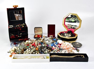 Lot 1130 - A quantity of mainly vintage costume jewellery,...