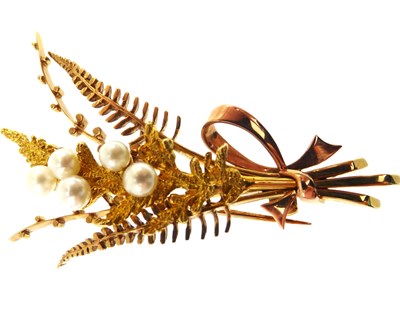 Lot 1134 - A 9ct gold leaf and seed pearl brooch, length...