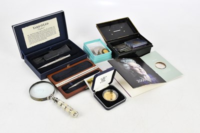 Lot 2333 - An assortment of collectors' items including a...