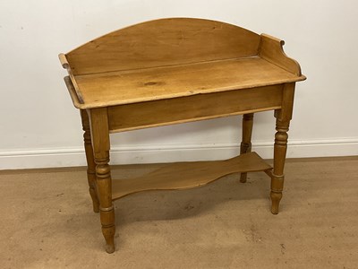 Lot 729 - A pine washstand, height 90cm, width 98cm,...