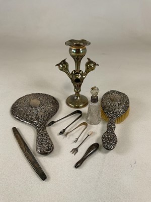 Lot 499 - A group of small silver including a loaded...