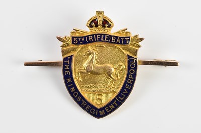 Lot 2355 - A 9ct yellow gold 5th Rifle Battalion The King'...