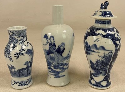 Lot 33 - A 19th century Chinese blue and white bottle...
