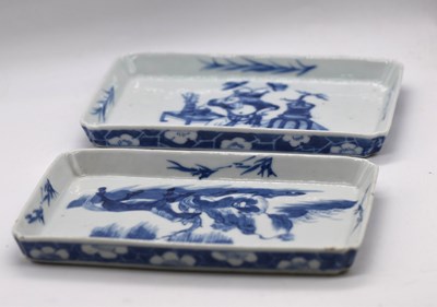 Lot 24 - A pair of 19th century Chinese blue and white...