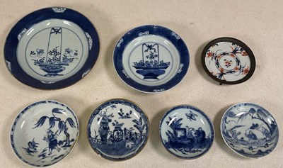 Lot 42 - A 19th century Chinese blue and white...