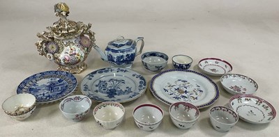 Lot 205 - An early to mid 19th century Pearlware teapot,...