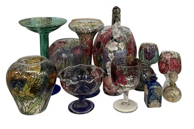 Lot 697 - A collection of approximately thirteen pieces...