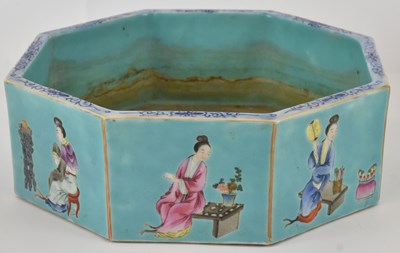Lot 576 - A 19th century Chinese octagonal porcelain...