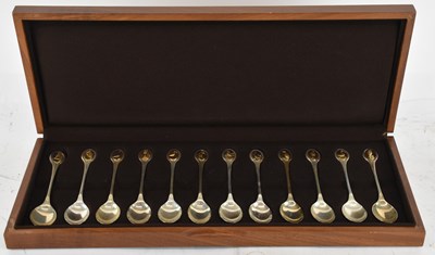 Lot 1048 - JOHN PINCHES; a cased set of twelve Elizabeth...