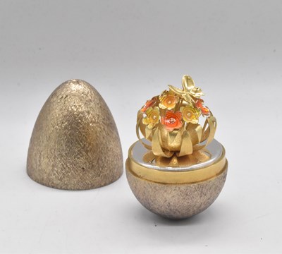 Lot 489 - STUART DEVLIN; an Elizabeth II hallmarked...